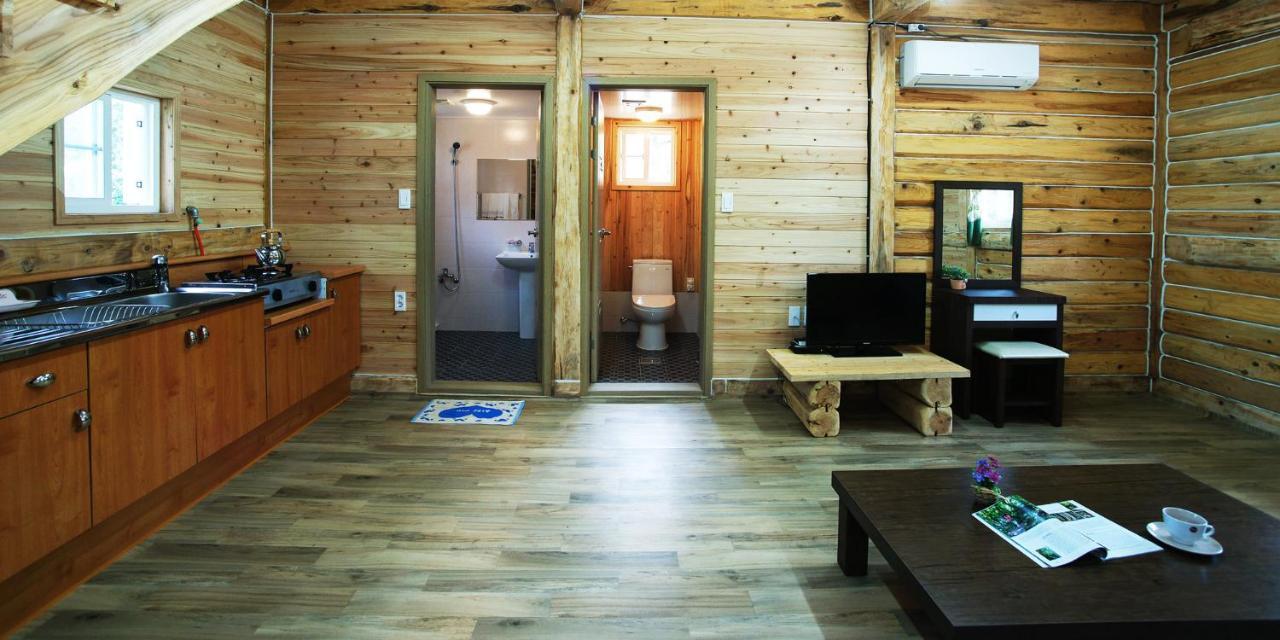 Jeju Joa Log Pension Seogwipo Exterior foto
